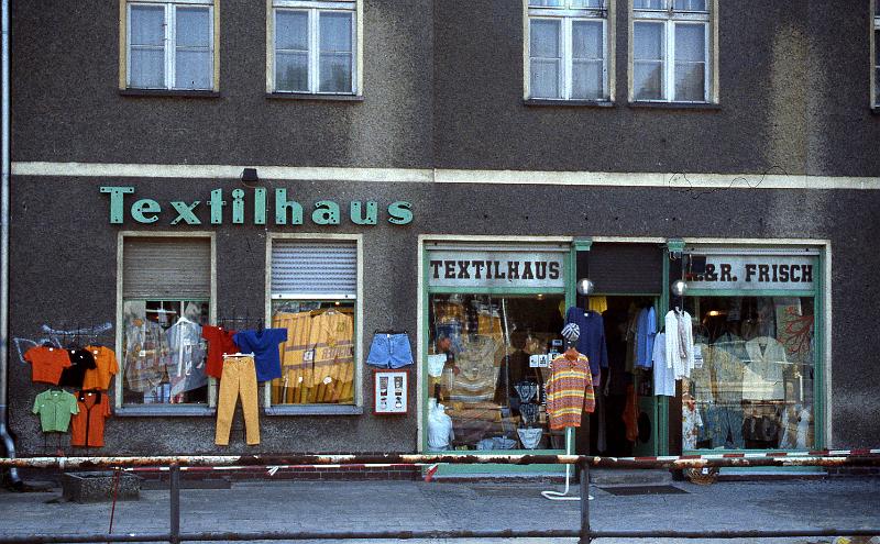 Berlin-Rahnsdorf,_2.5.1997.jpg