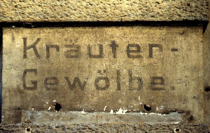 Dresden-Äußere_Neustadt,_Louisenstr.-Ecke_Martin-Luther-Str.,_2.2.1997.jpg