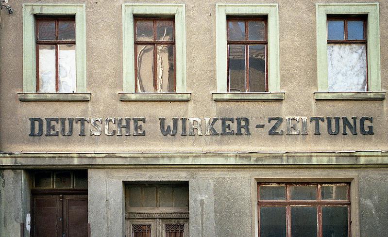 Apolda,_Dr.-Külz-Str._8,_10.11.2002.jpg