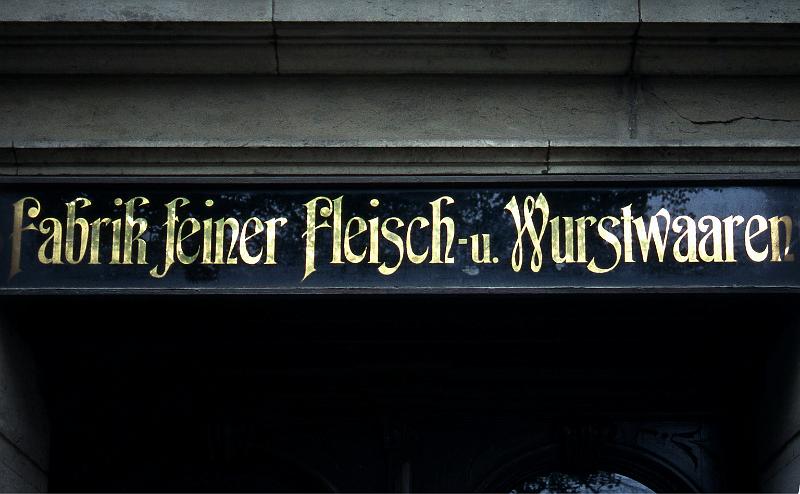 Dresden-Weißer_Hirsch,_Bautzner_Landstr._20,_4.5.1996.jpg